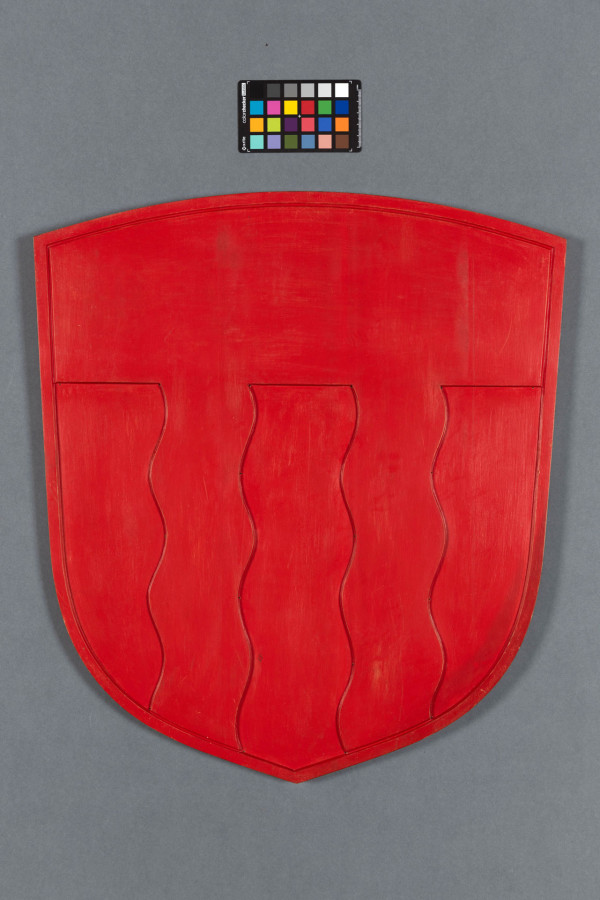 Holzmodell nach der Reinigung: Wappen «Renens»